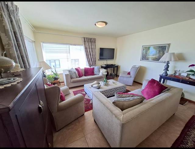 3 BEDROOM PROPERTY TO RENT IN STRAND NORTH